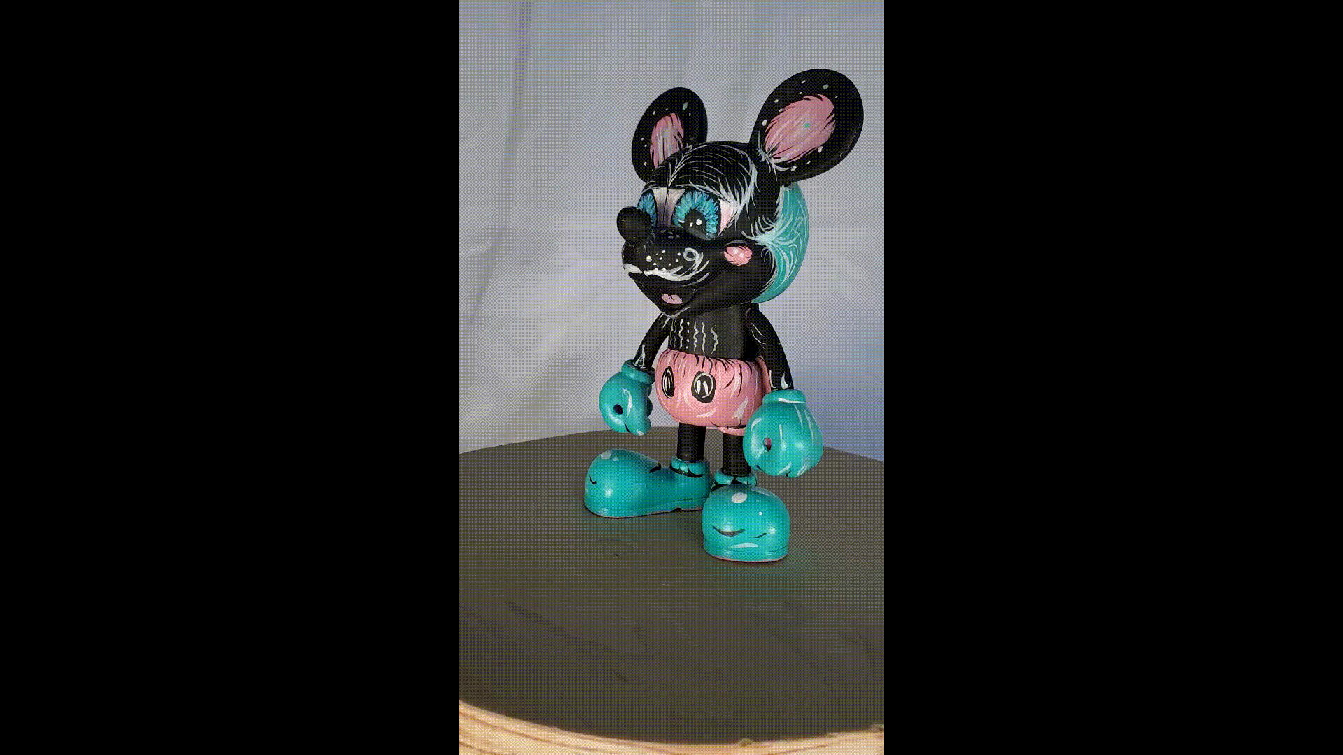 3D MickeyAcrylic on 3D vinyl figure7" tall